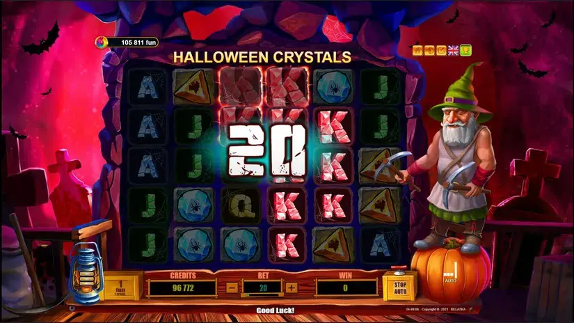 Halloween Crystals slot screenshot 3