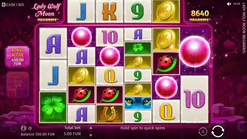 Lady Wolf Moon Megaways slot screenshot 2