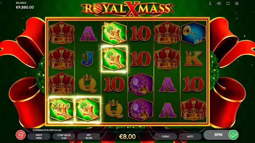 Royal Xmass slot screenshot 4