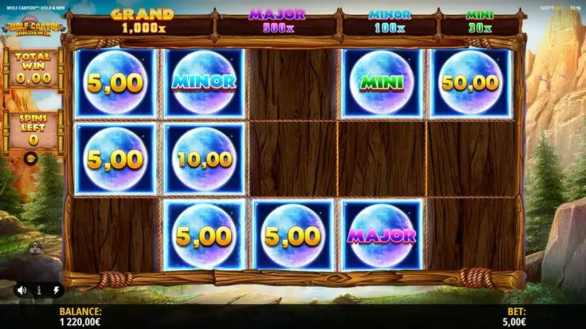 Wolf Canyon Hold & Win slot screenshot 4