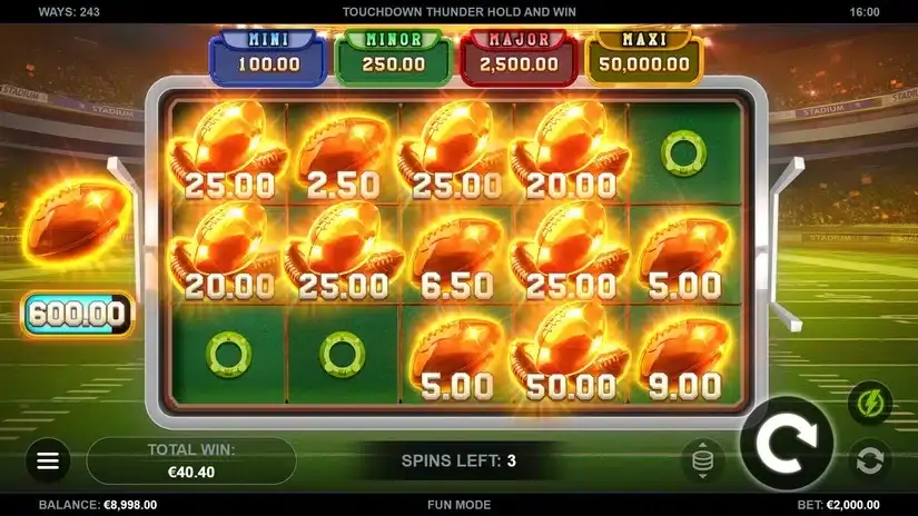 Touchdown Thunder Hold and Win slot screenshot 5