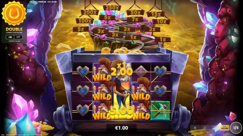 Dynamite Trail Hold & Win slot screenshot 4