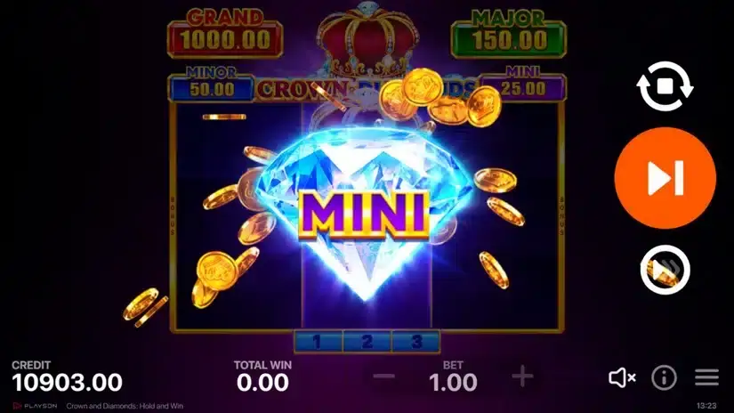 Crown & Diamonds: Hold and Win slot screenshot 6