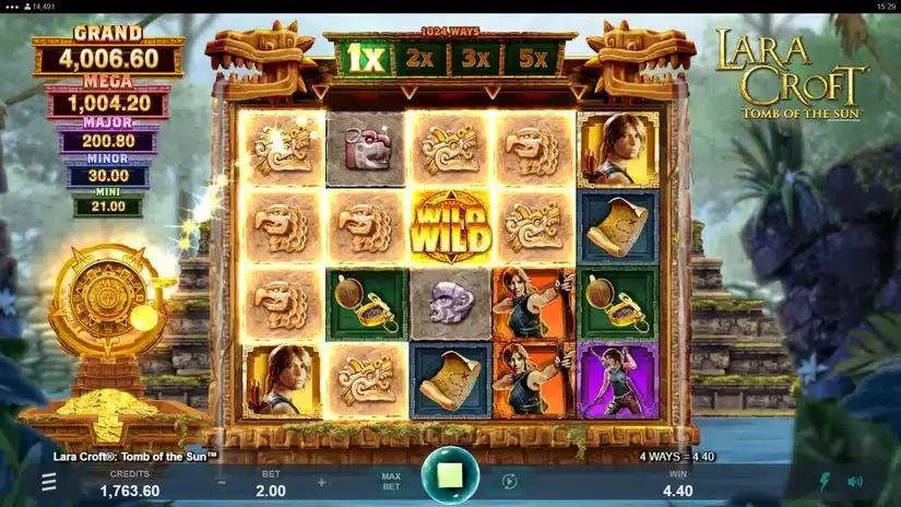 Lara Croft Tomb of the Sun slot screenshot 